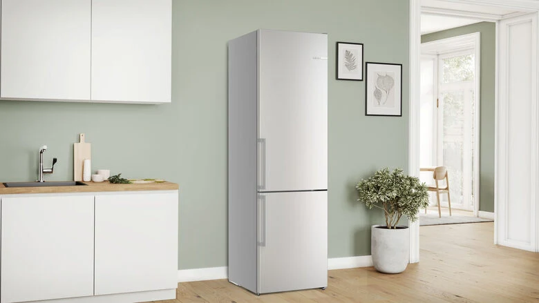Bosch KGN39AIAU Serie 6 Frigorifero Combinato A Libera Installazione, No Frost, MultiAirflow, Tecnologia VitaFresh, Classe A, Acciaio Spazzolato Anti-impronta